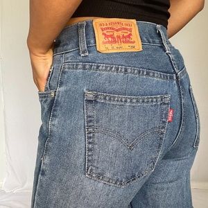 Levi's 505 Medium Wash Cut off Short